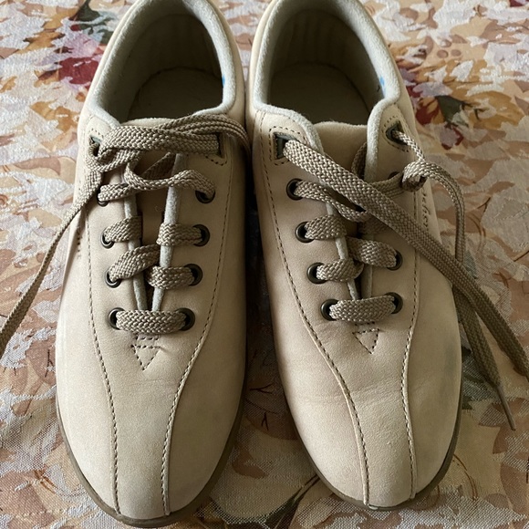 Perfect Walkers👟 - Picture 2 of 11